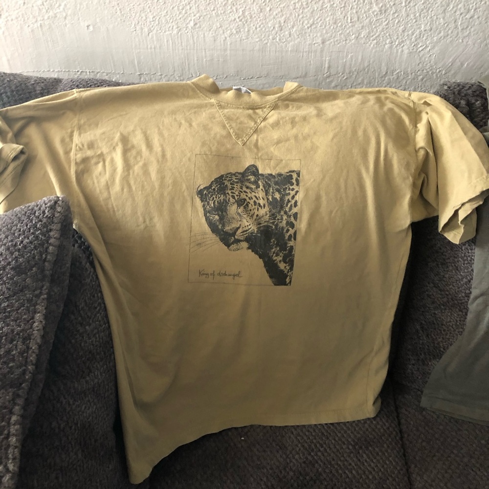 Unique Leopard T-Shirt!